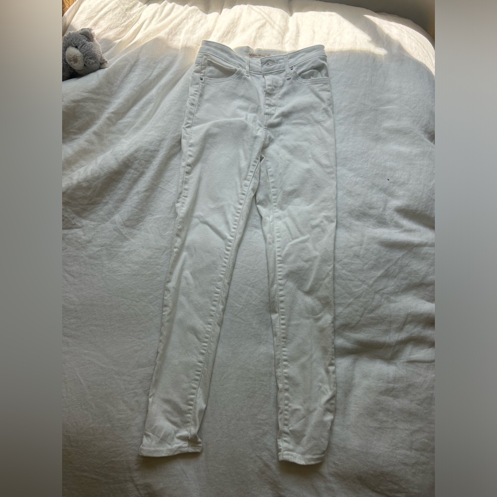 LEVIS WHILE JEANS